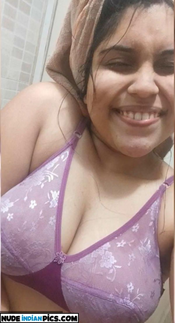 Desi Sultry Priya Sunny Leone Nude Pic