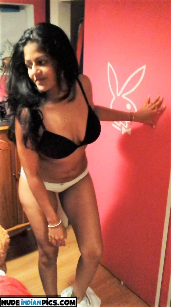 Desi Tamil Bhabhi Indian Aunty Nude Picture