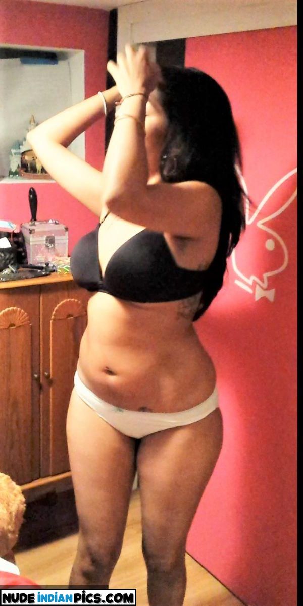 Desi Tamil Bhabhi Indian Models Nude Photoshoot