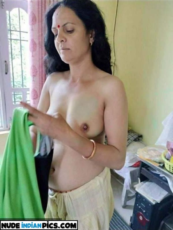 Desi Task Wala Porn Pics With Big Boobs