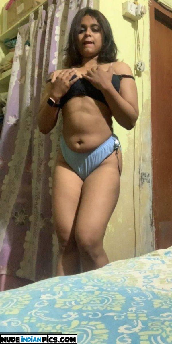Indian Cute Bhabhi Big Boops Gallery