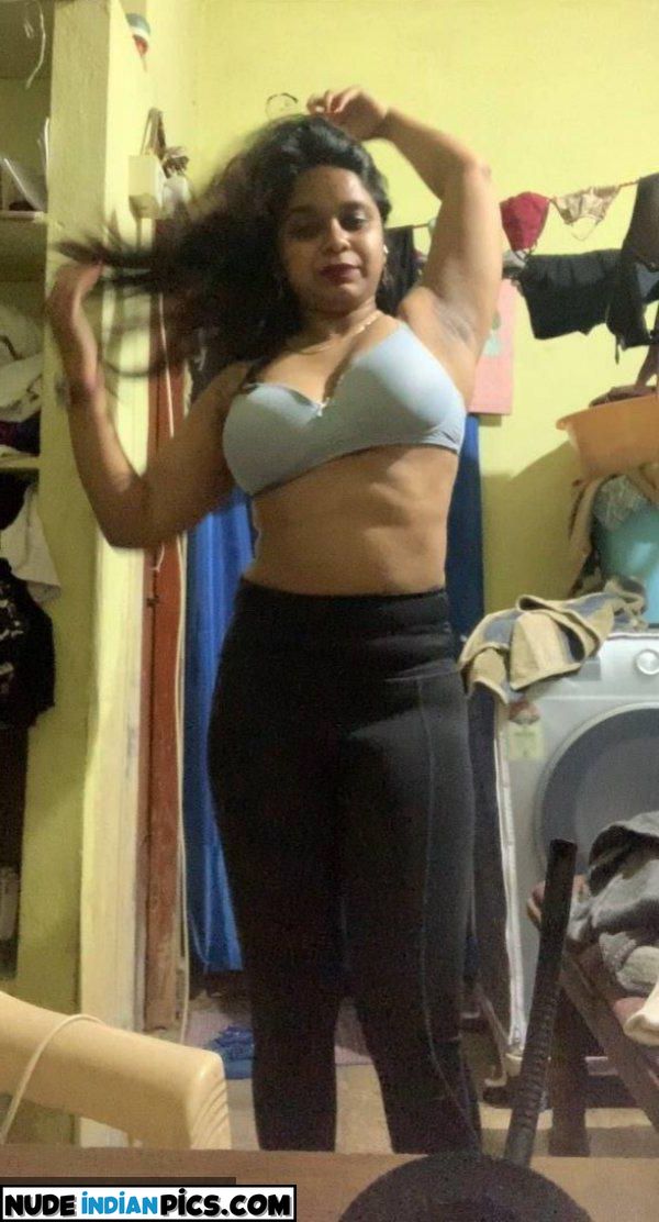 Indian Cute Bhabhi Juicy Juggs Nude