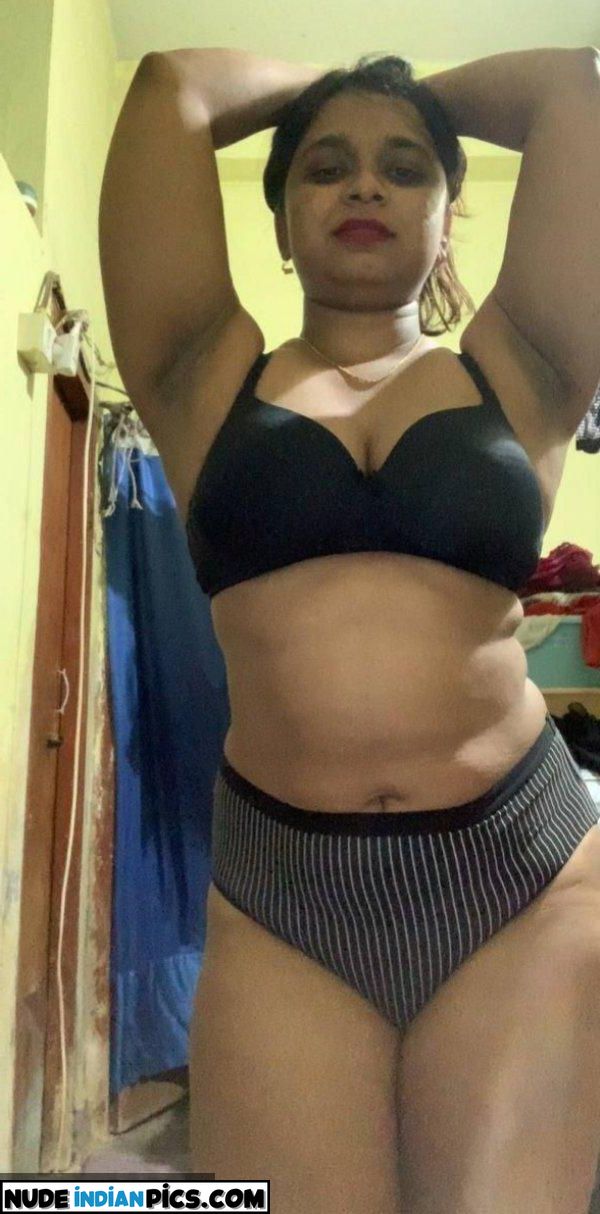 Indian Cute Bhabhi Naked Sexy Indian
