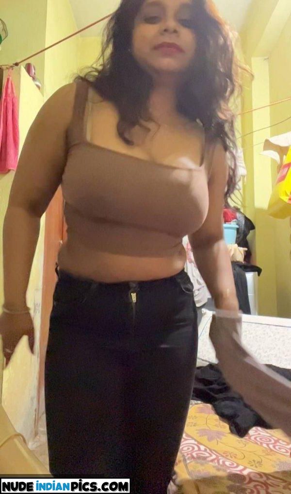 Indian Cute Bhabhi Nud Aunt