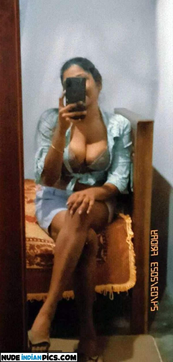Indian Woman Nude Big Tit Selfies