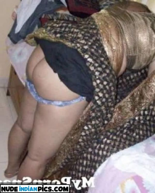 Jalwaali Busty Chachi Pakistan Women Nude