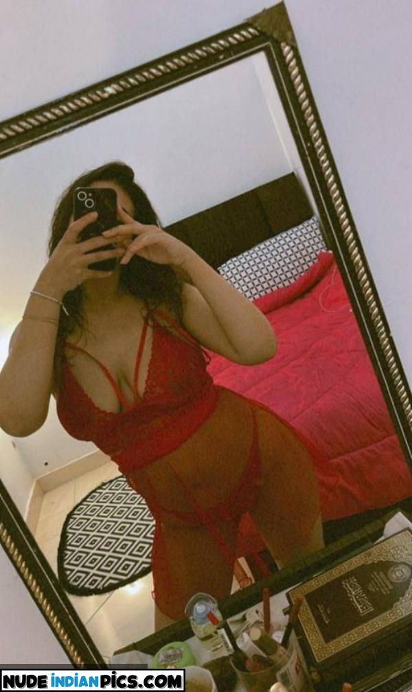 Kamini Delhi Ki Big Boob Nude Selfie