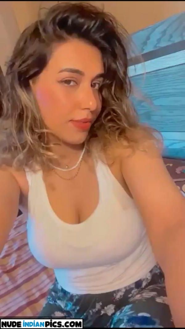 Kamini Delhi Ki Nude Selfie Images