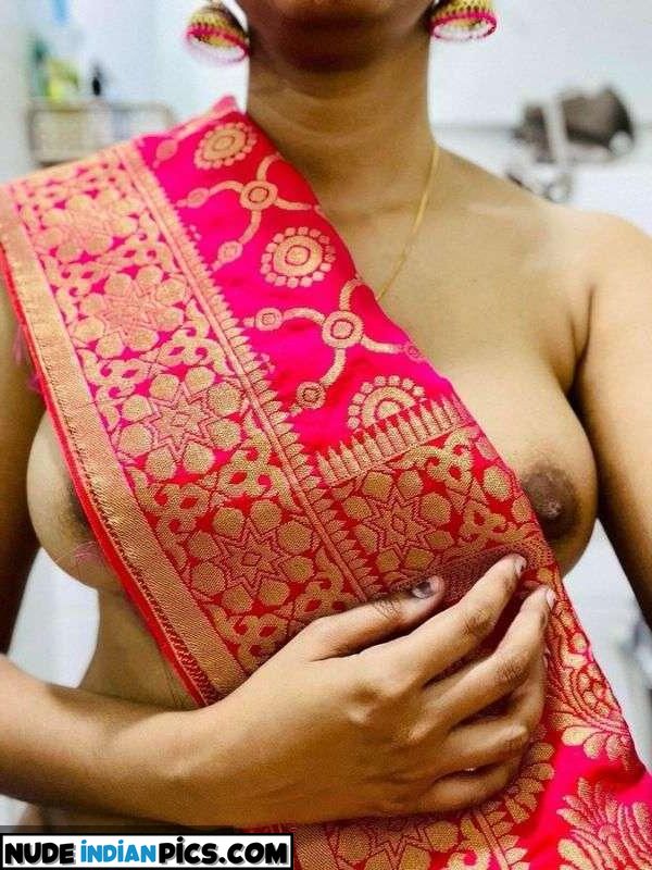 Kavita Bhabhis Indian Hot Desi Nude Photos