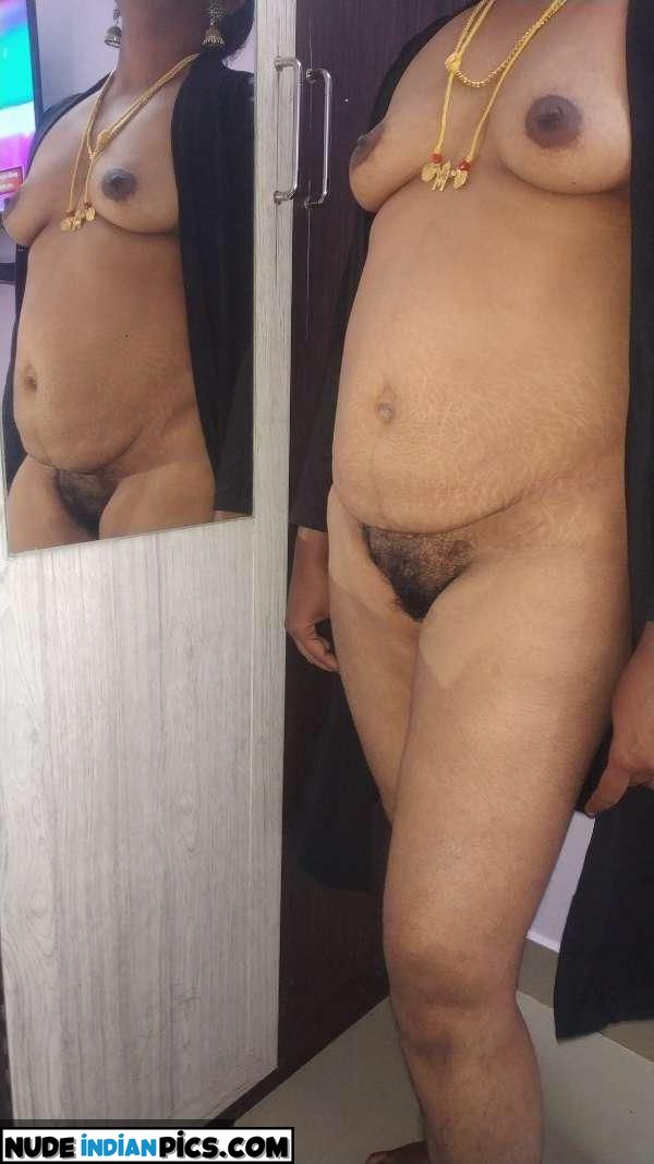 Kavita Bhabhis Indian Mallu Hot Nude Photos