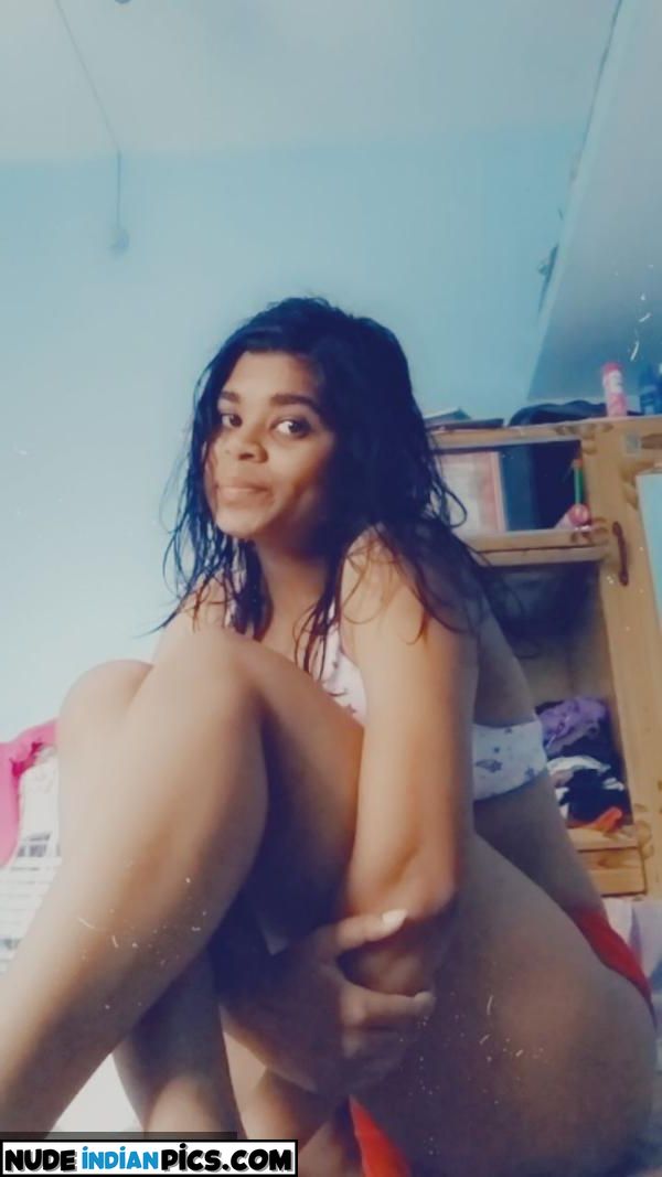 Kavya Sharmas Sizzling Aunty Sex Pic