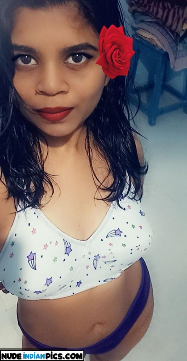 Kavya Sharmas Sizzling Big Ass Selfies Nude