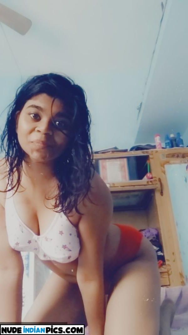 Kavya Sharmas Sizzling Desi Bhabi Nude Photos