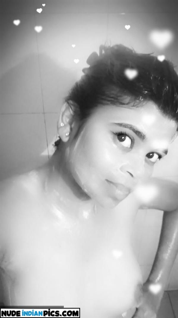 Kavya Sharmas Sizzling Desi Big Boobs Show