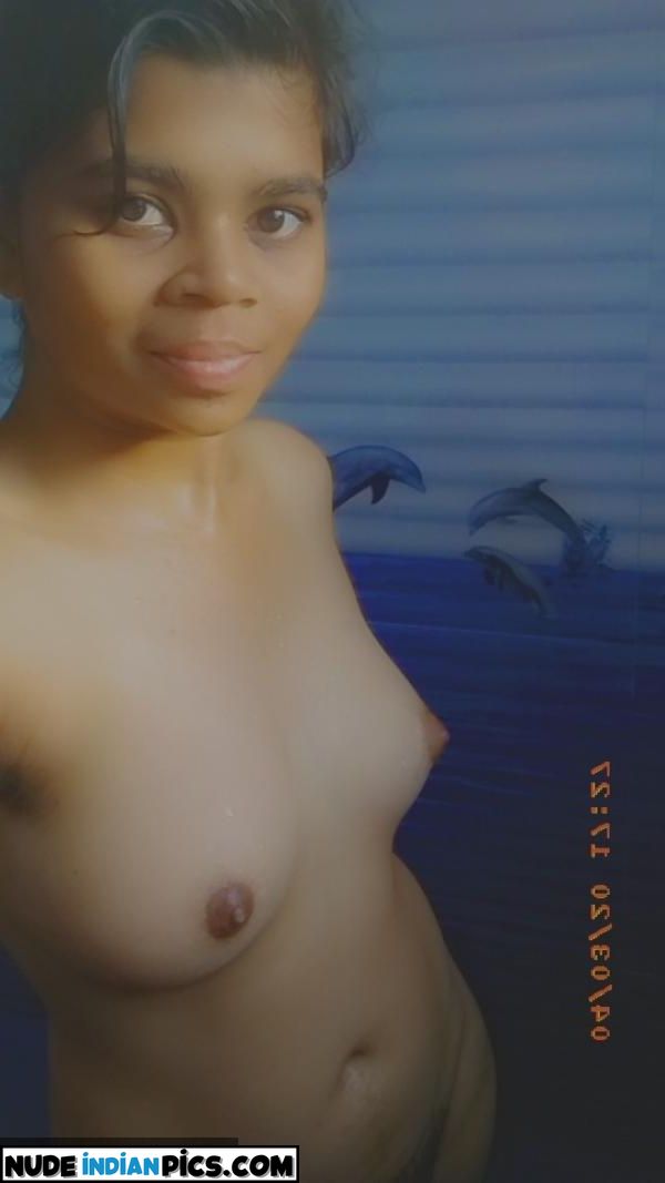 Kavya Sharmas Sizzling Desi Girl Ki Nangi Photo
