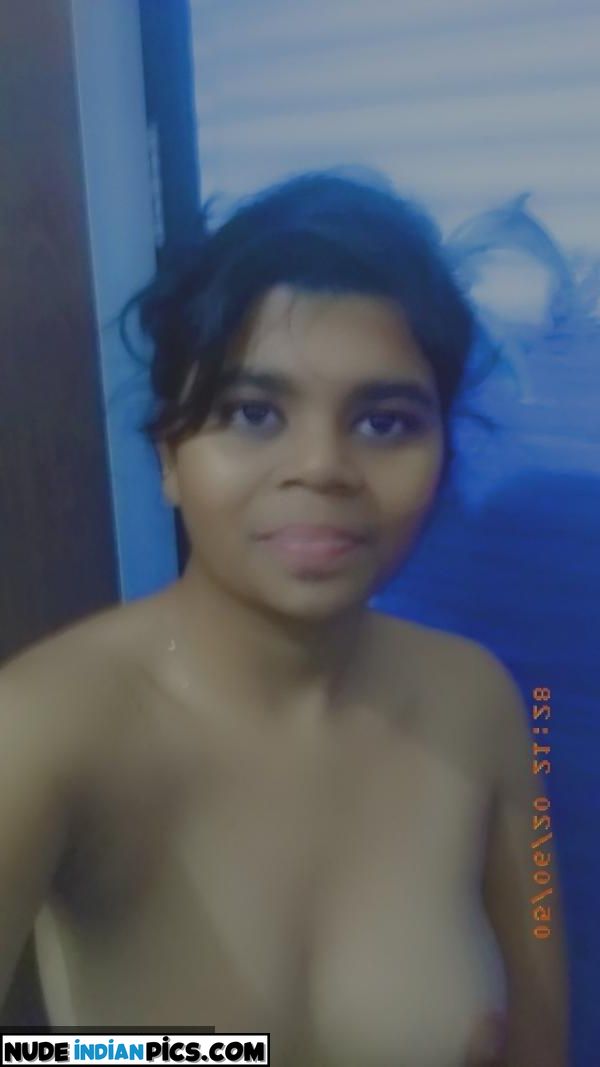 Kavya Sharmas Sizzling Girlfriend Nude Selfie