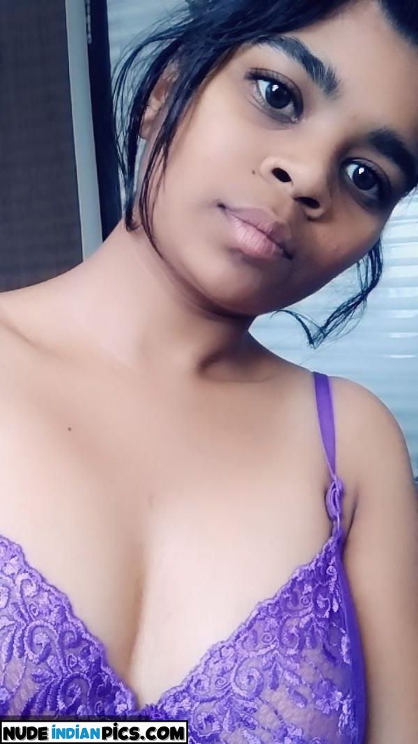 Kavya Sharmas Sizzling Nude Pussypic
