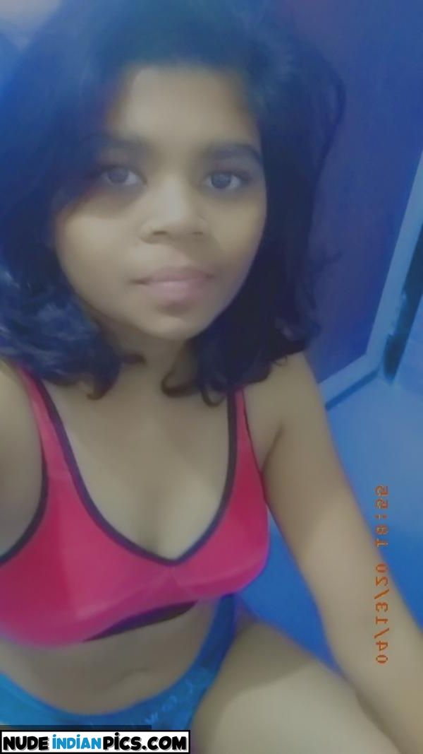 Kavya Sharmas Sizzling Perfect Ass Nude Selfie