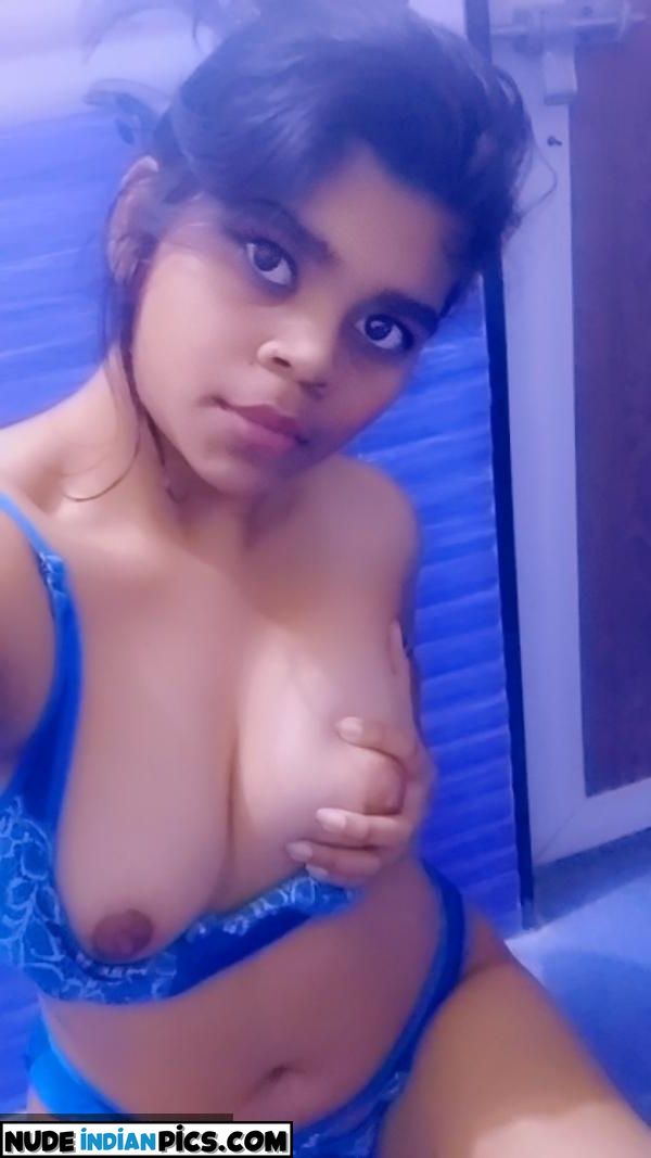 Kavya Sharmas Sizzling Virgin Pusy Pics