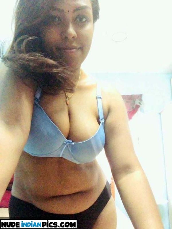 Kerala Ki Beti Indian Kinky Nude Pics