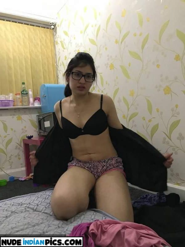 Khushboo Mehreens Leaked Amateur Nude Indian