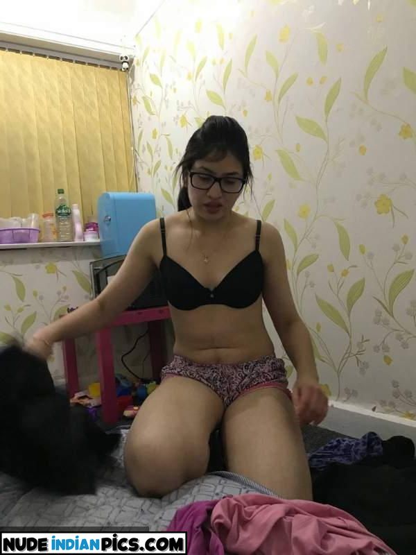 Khushboo Mehreens Leaked Indian Chick Nude