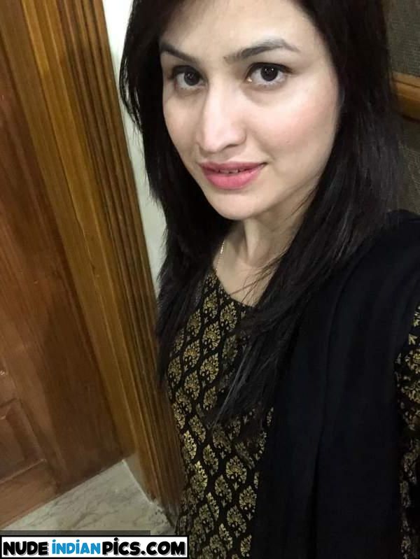 Khushboo Mehreens Leaked Mallu Aunty Sex Pics