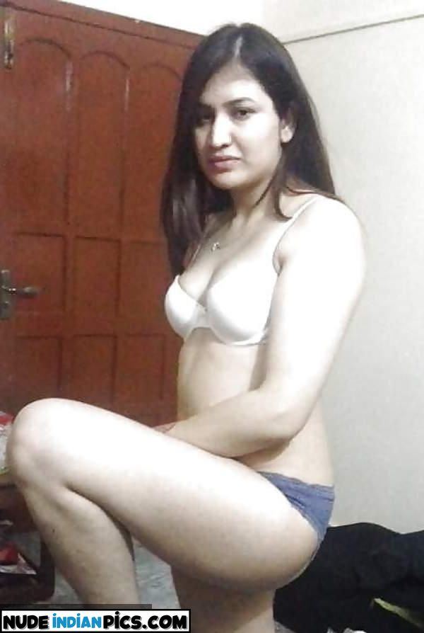Khushboo Mehreens Leaked Mother Pics Nude