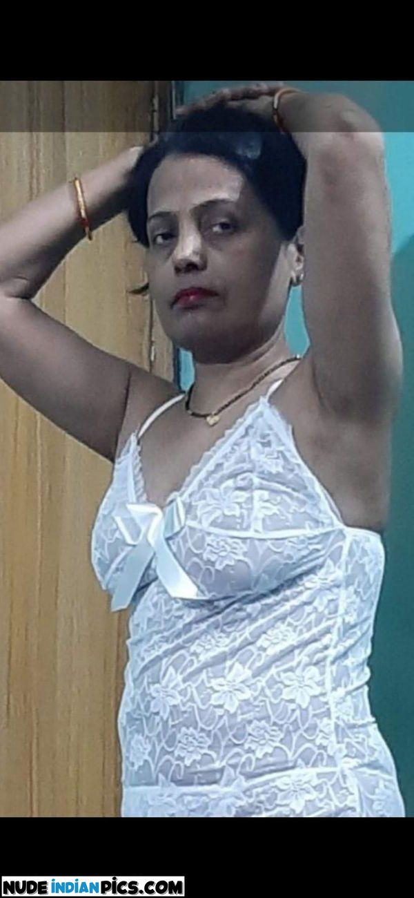 Kiran Kaurs Desi Housewife Nude