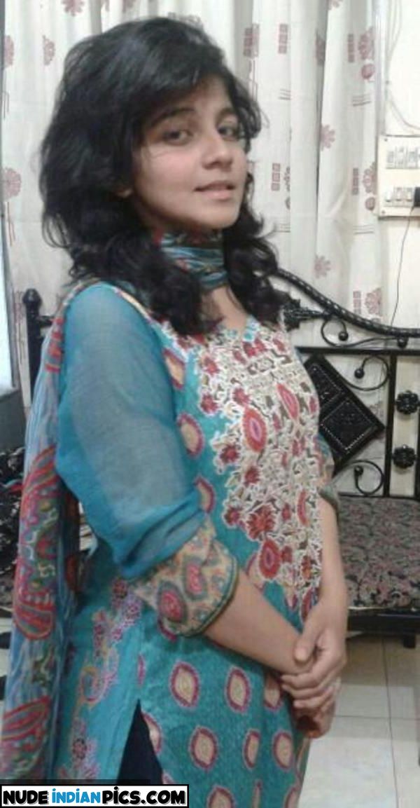 Komal Kapoor Stripping Indian Aunty Naked