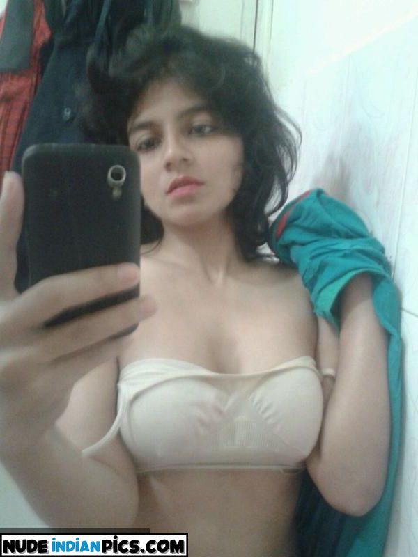 Komal Kapoor Stripping Indiankinkygurls