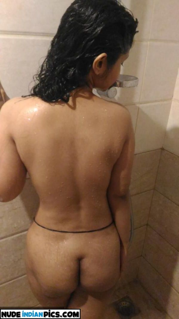 Maharashtrian Babe Riya Indian Nude Babes Pics