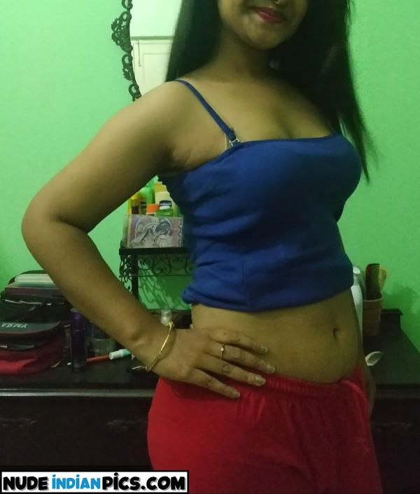Maharashtrian Babe Riya Mirror Pic Nudes