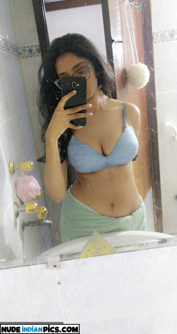 Malayali Muslim Model Porn Nipple Pinching