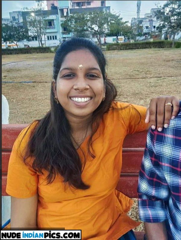 Malayali Naak Neevan Indian Girl Nude Pic