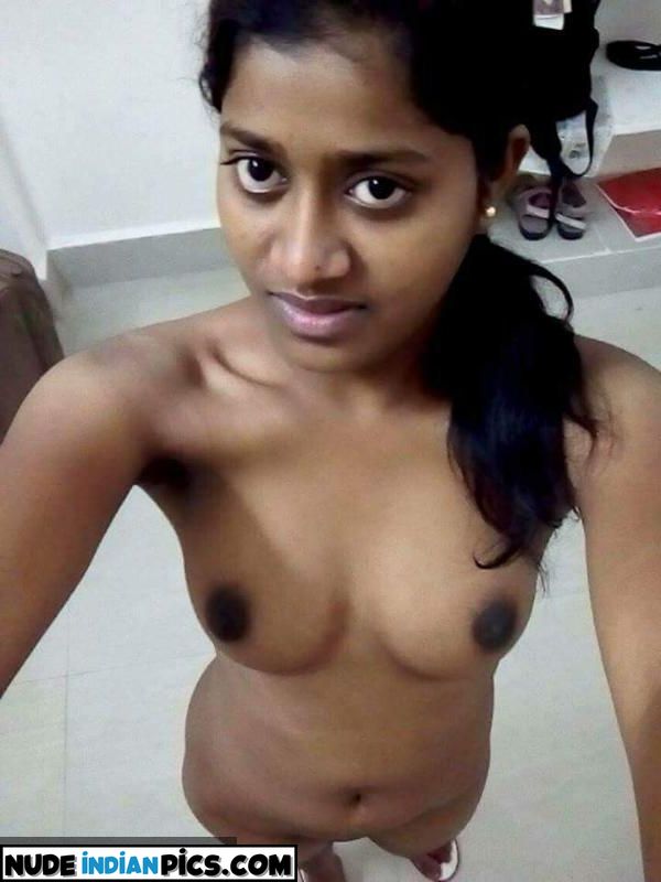 Mallu Bahu Riya Naked Big Boobs Selfies