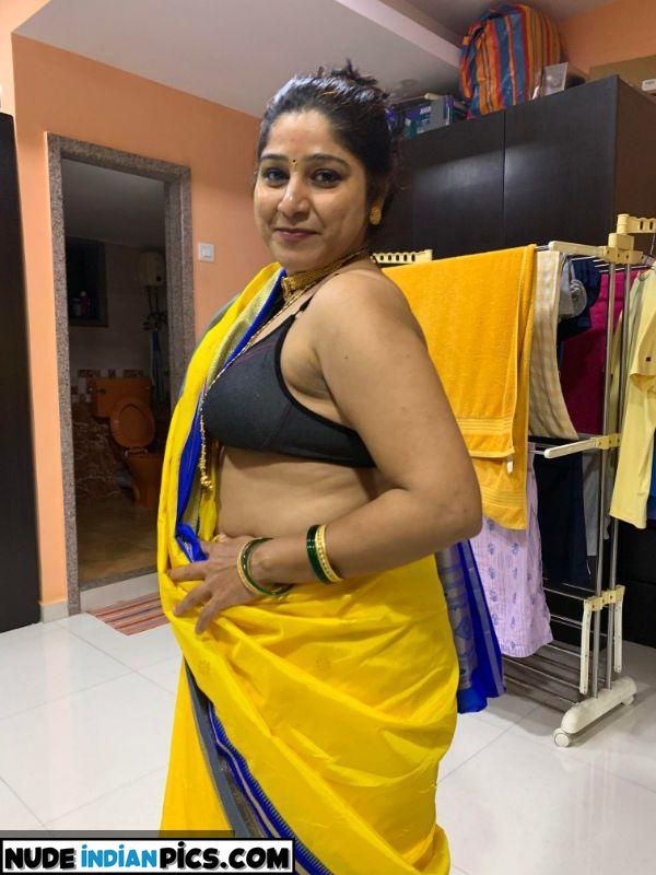 Marathi Aunty Anushkas Gorgeous Nude Selfie