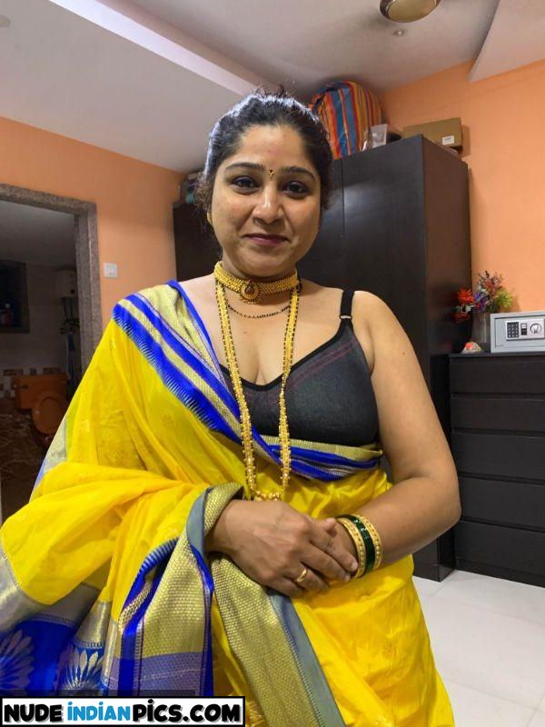 Marathi Aunty Anushkas Leaked Naked Selfie