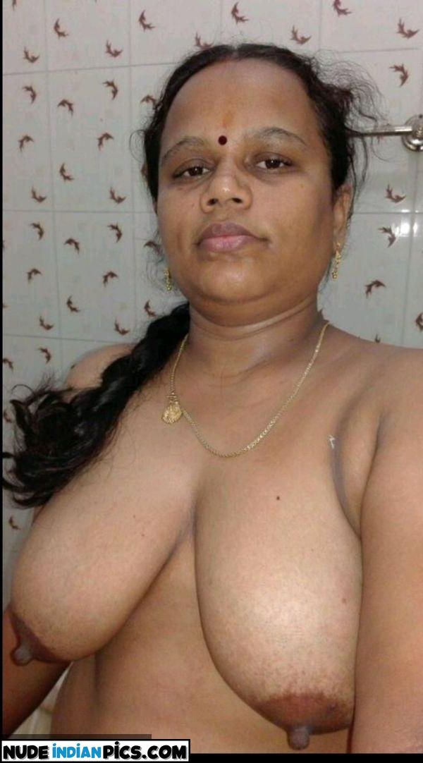Masaledaar Malayali Sultry Mallu Reshma Nude Photos