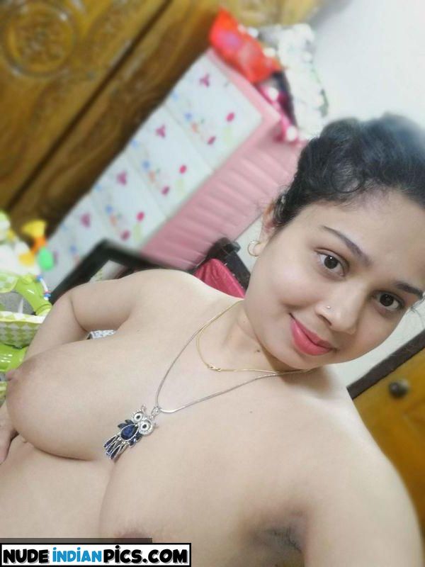 Masaledaar Malayali Sultry South Indian Porn Images
