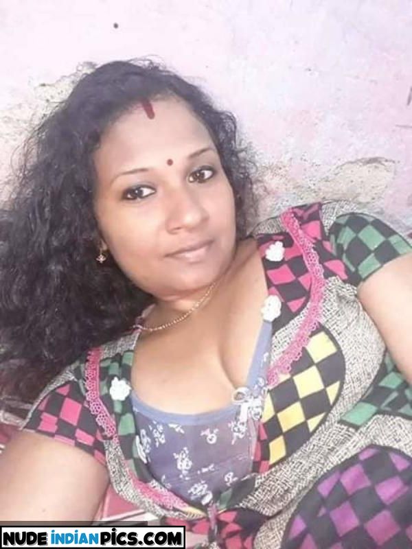 Mature Indian Aunties Nude Pics Of Women Having Sex