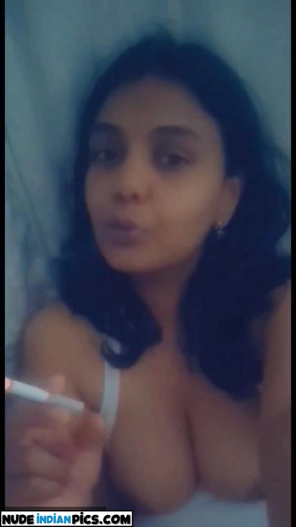 Mumbai Bhabhi Nalini Nude Snapchat Tits