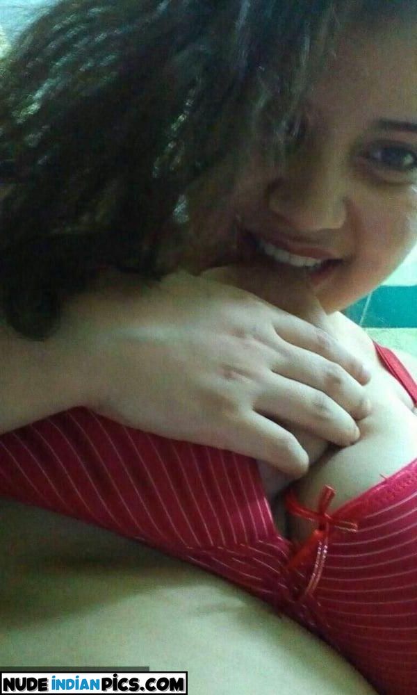 Muslim Bhabhi Rukhsar Bengali Sex Pics