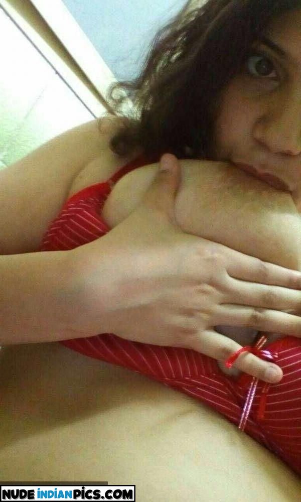 Muslim Bhabhi Rukhsar Nudepussy Pic