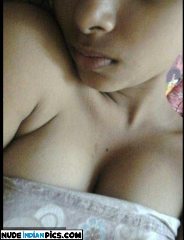 Nangi Desi Ladkiyon Licking Pussy Indian
