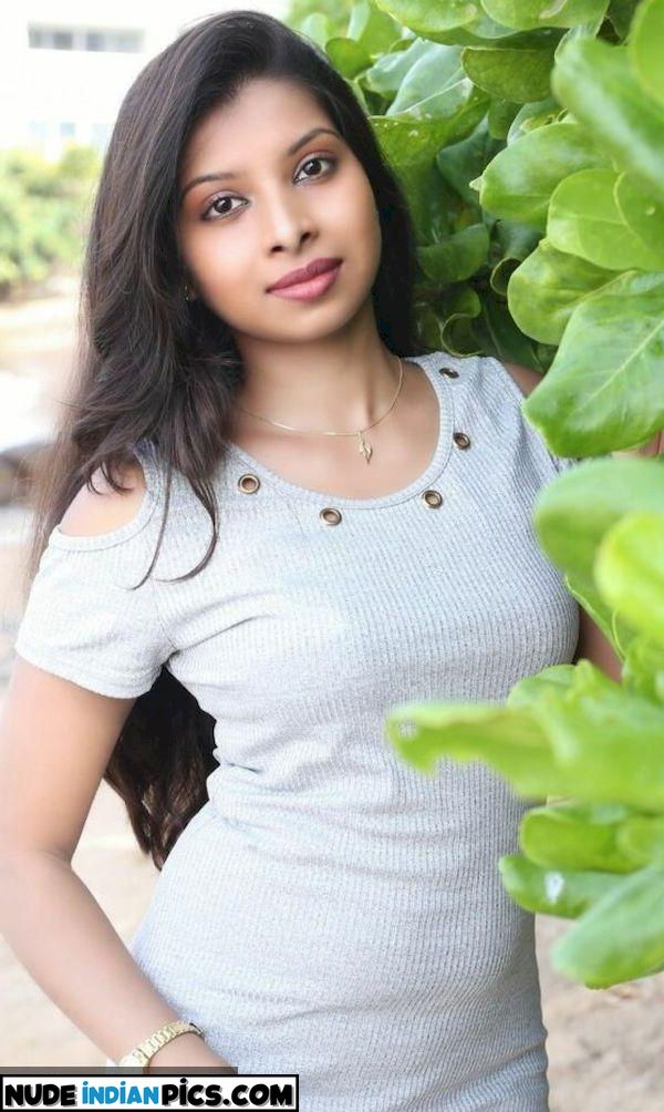 Natasha Nooranis Sizzling Desi Girl Photo Xxx