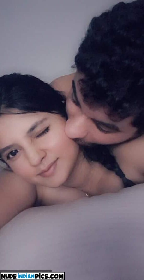 Naughty Indian Couples Nude Teenage Photo