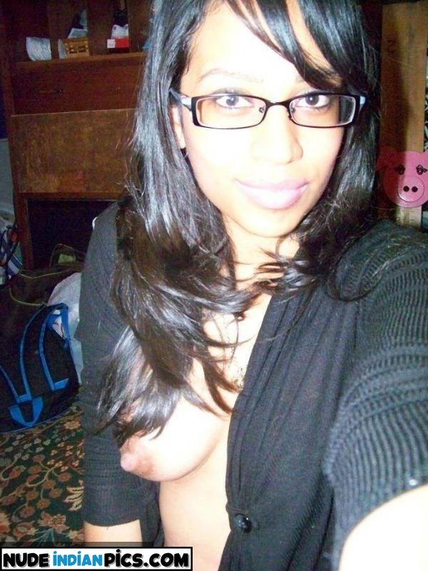Nri Topless Babe Snap Nudes Boobs