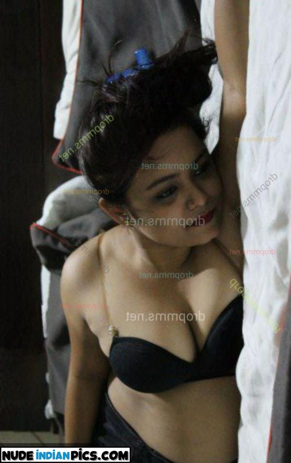 Nude Aunty Boobs Sofiya Shaikh Nude