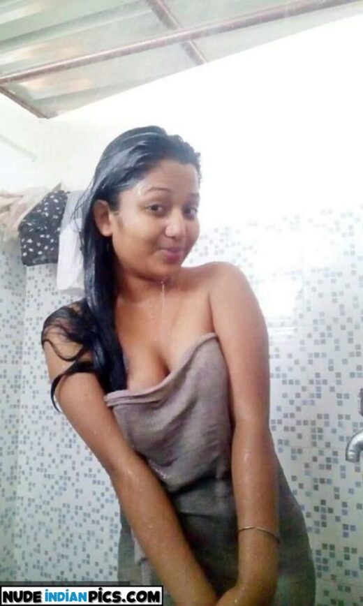 Original Title Desi Bur Ki Foto